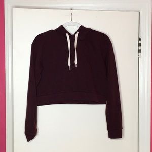 H&M | Burgundy cropped hoodie
